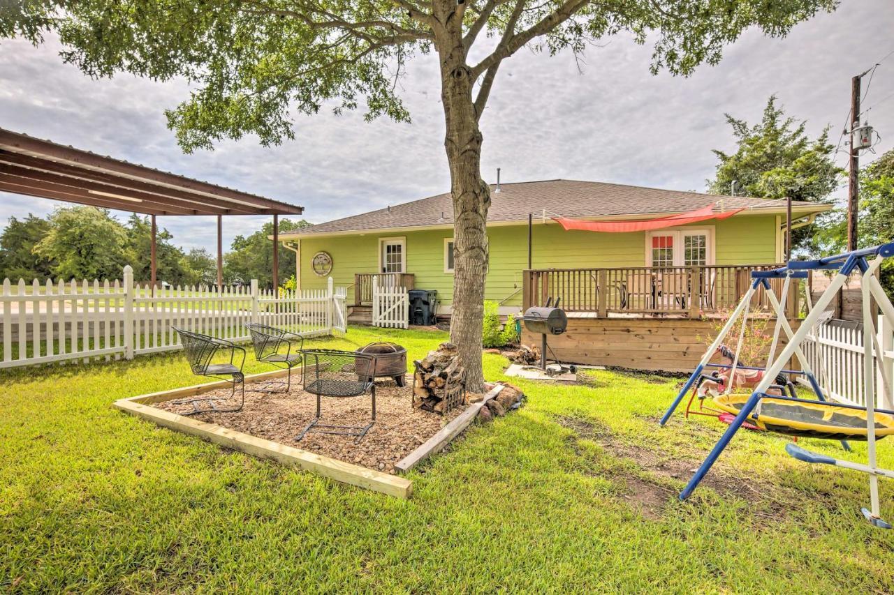 The Gathering Place Brenham Home On 6 Acres Ngoại thất bức ảnh
