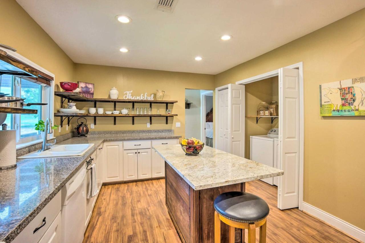 The Gathering Place Brenham Home On 6 Acres Ngoại thất bức ảnh