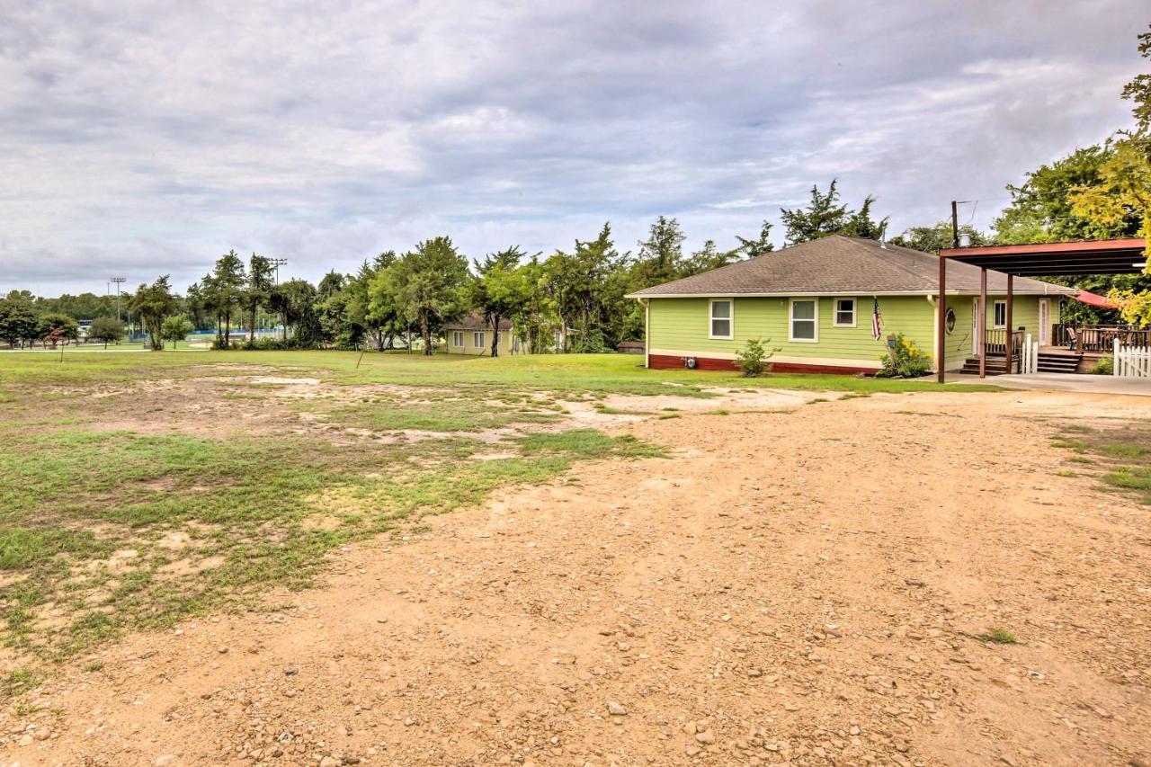 The Gathering Place Brenham Home On 6 Acres Ngoại thất bức ảnh